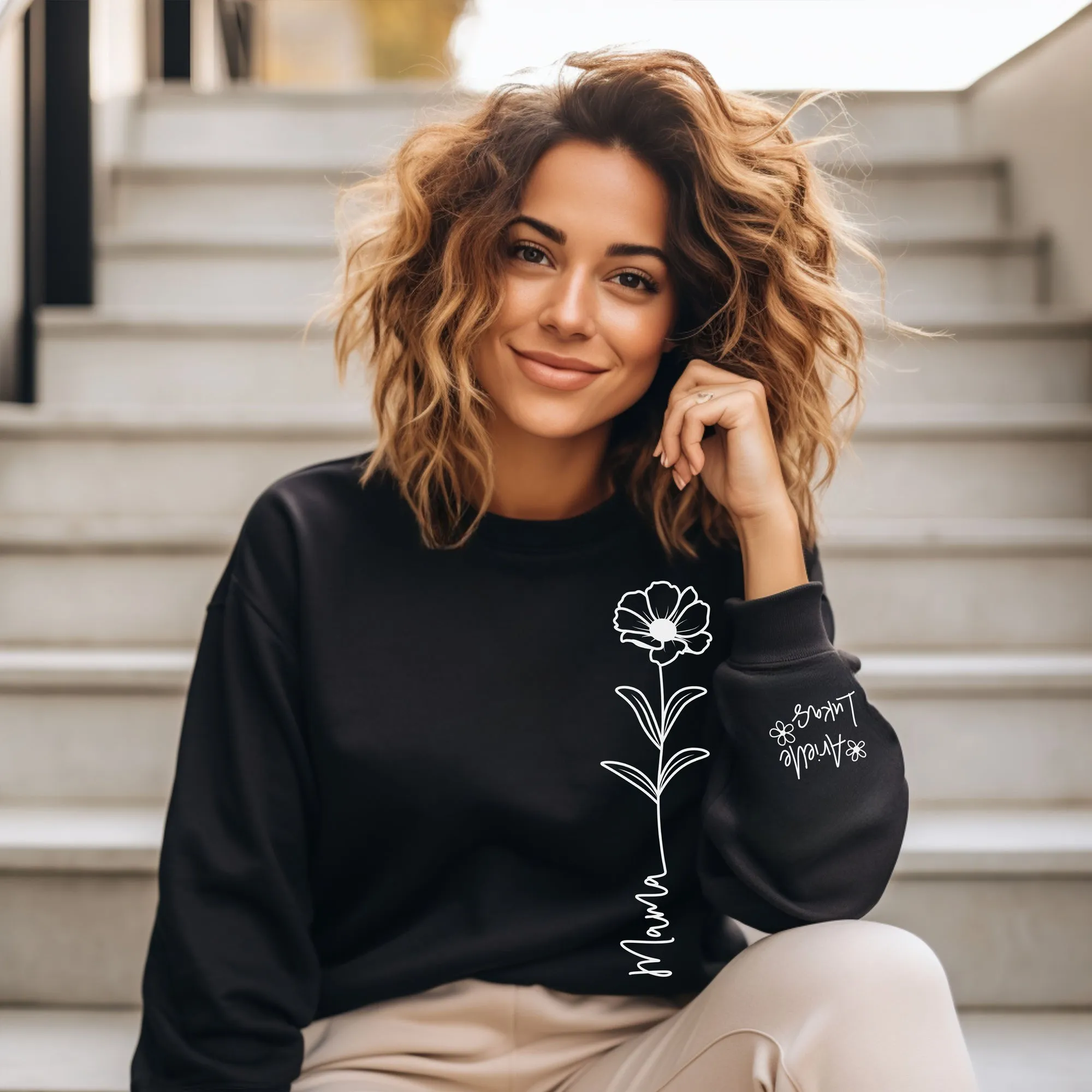 PERSONALIZED Wildflower MAMA - Crewneck Sweatshirt