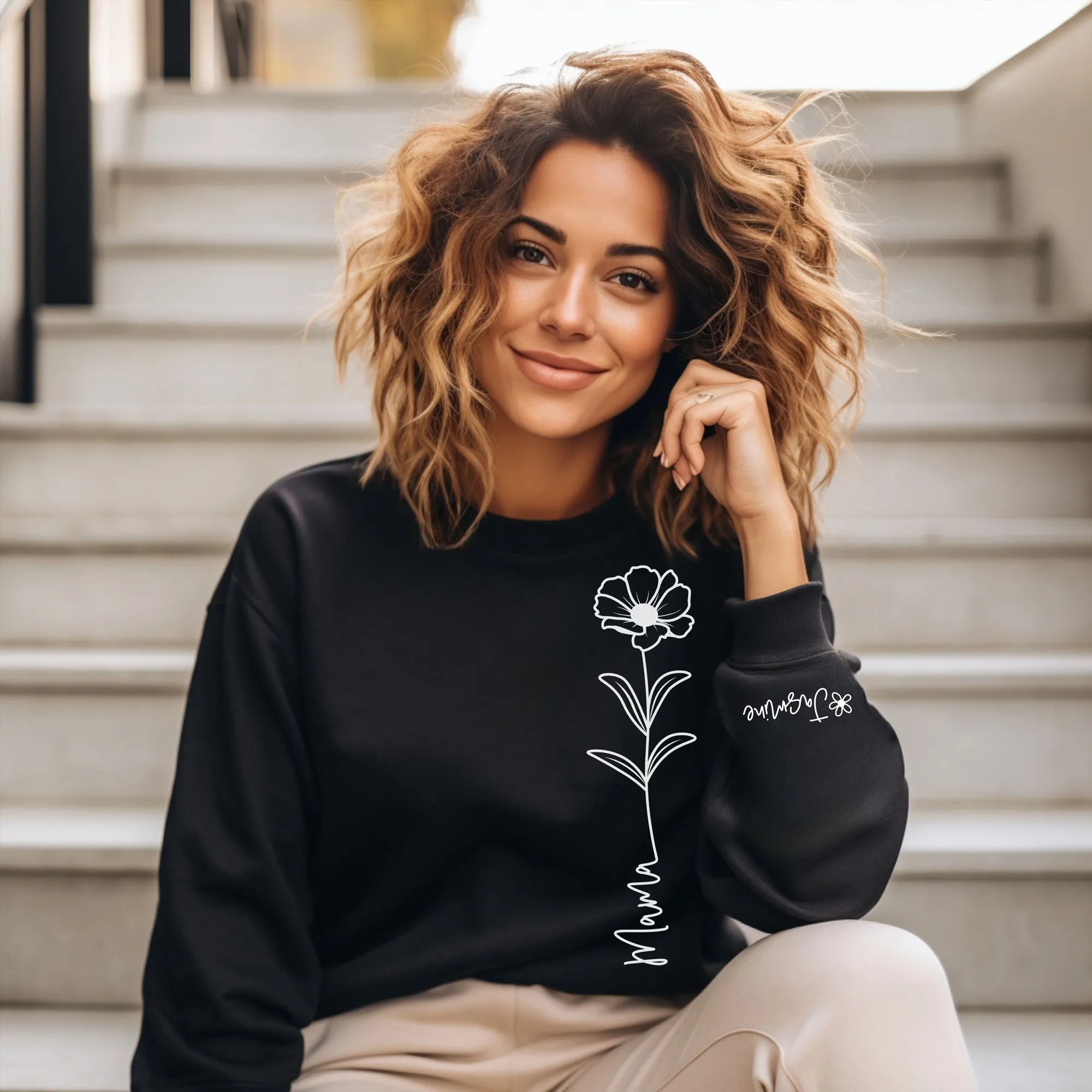 PERSONALIZED Wildflower MAMA - Crewneck Sweatshirt